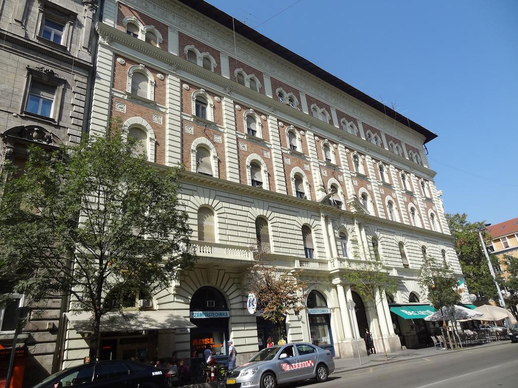 Residence Parliament Budapest Exterior photo