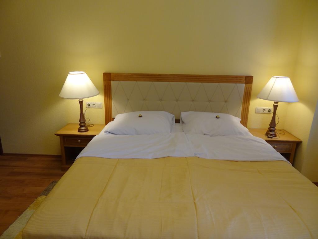 Residence Parliament Budapest Room photo